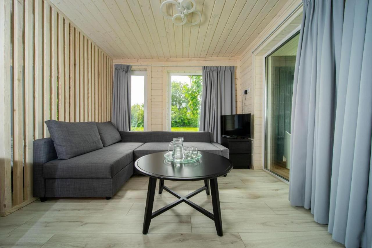 Tiny House Aan Het Water Op De Appelhof Villa Wommels Exterior foto